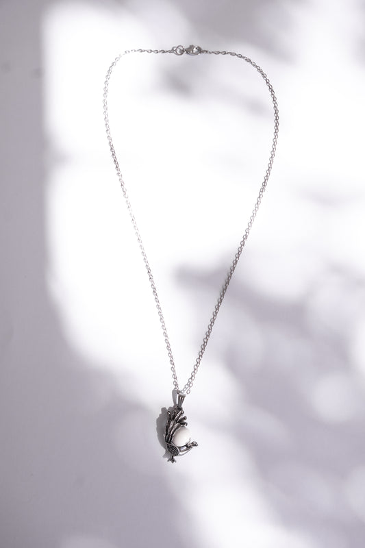 Leque Peacock Sea Foam Necklace
