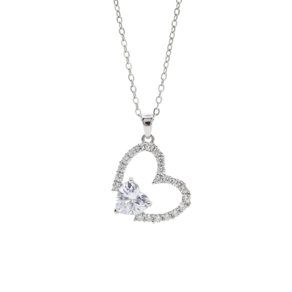 Collar de corazón de cristal brillante abierto de plata