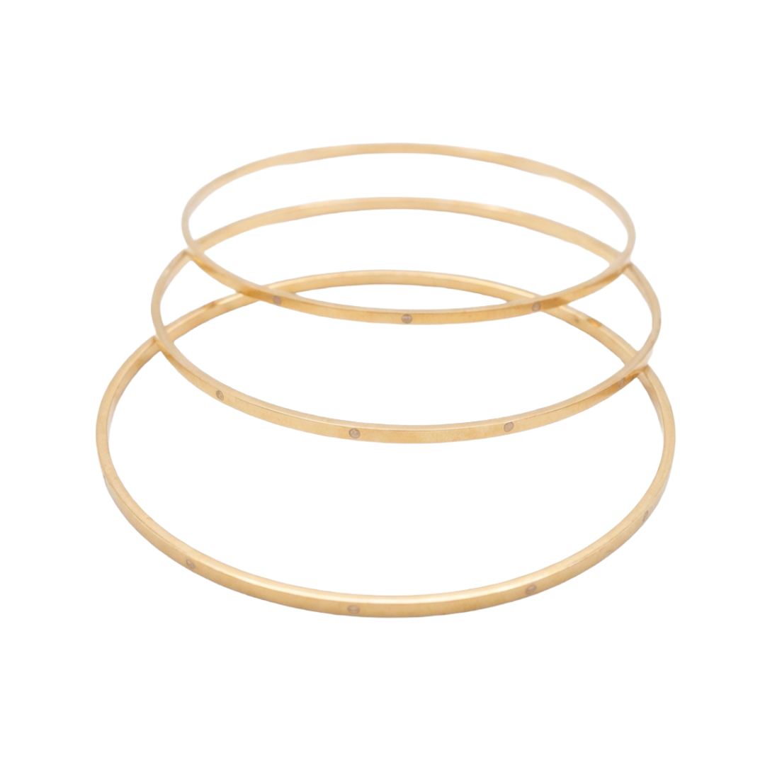 Conjunto de pulseiras douradas (3 unidades)