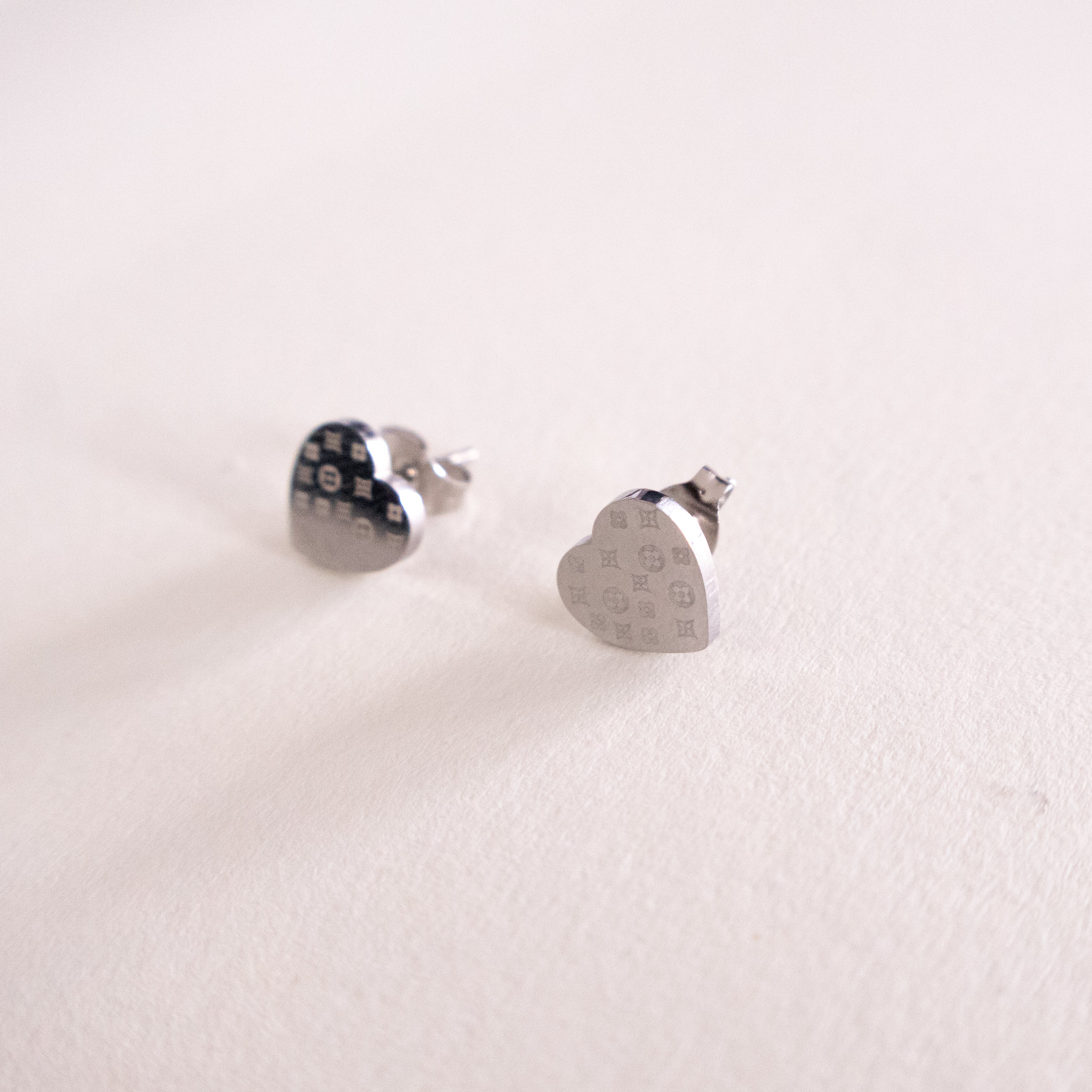 Vira Heart Stud Earrings