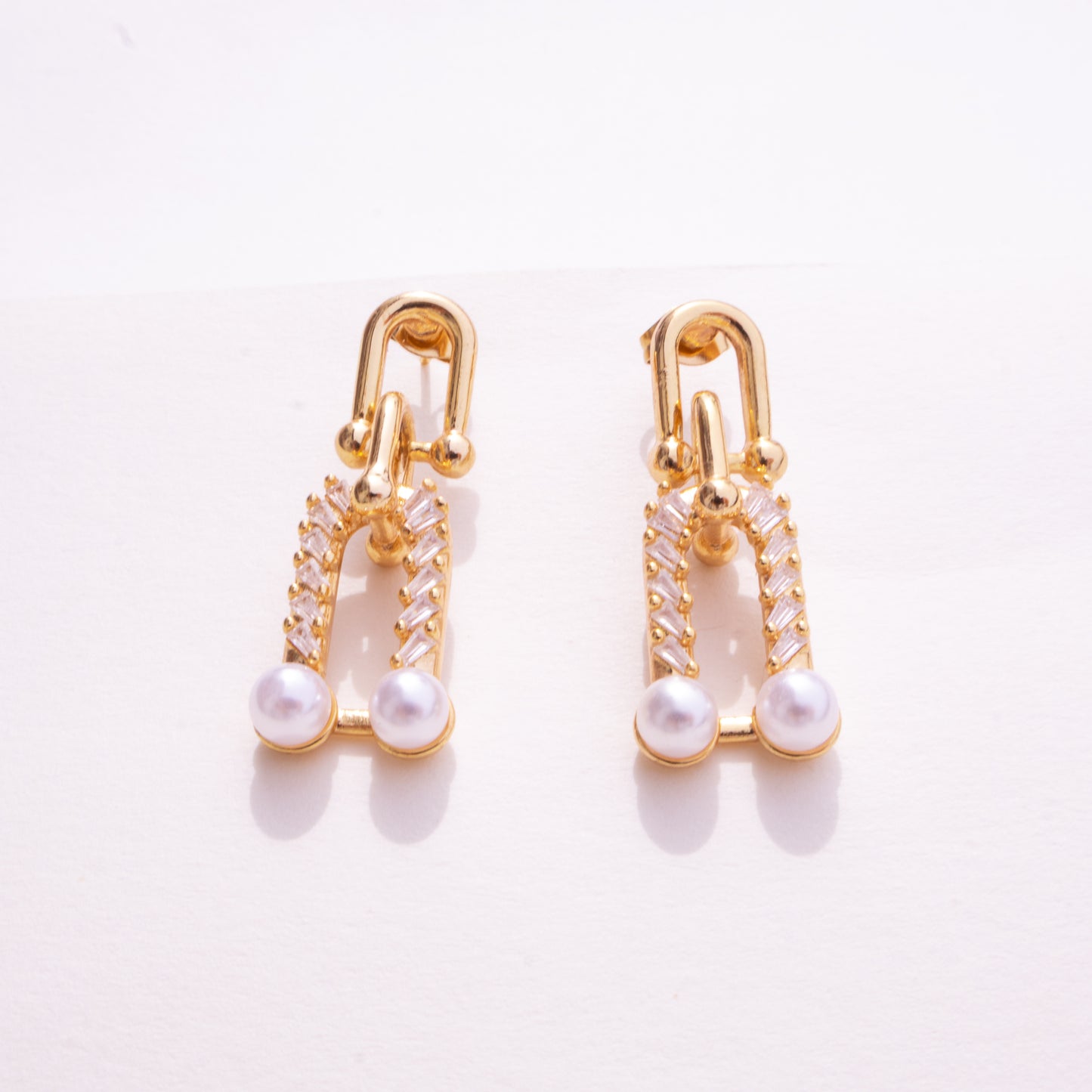 Pendientes de cadena con perlas y dúo