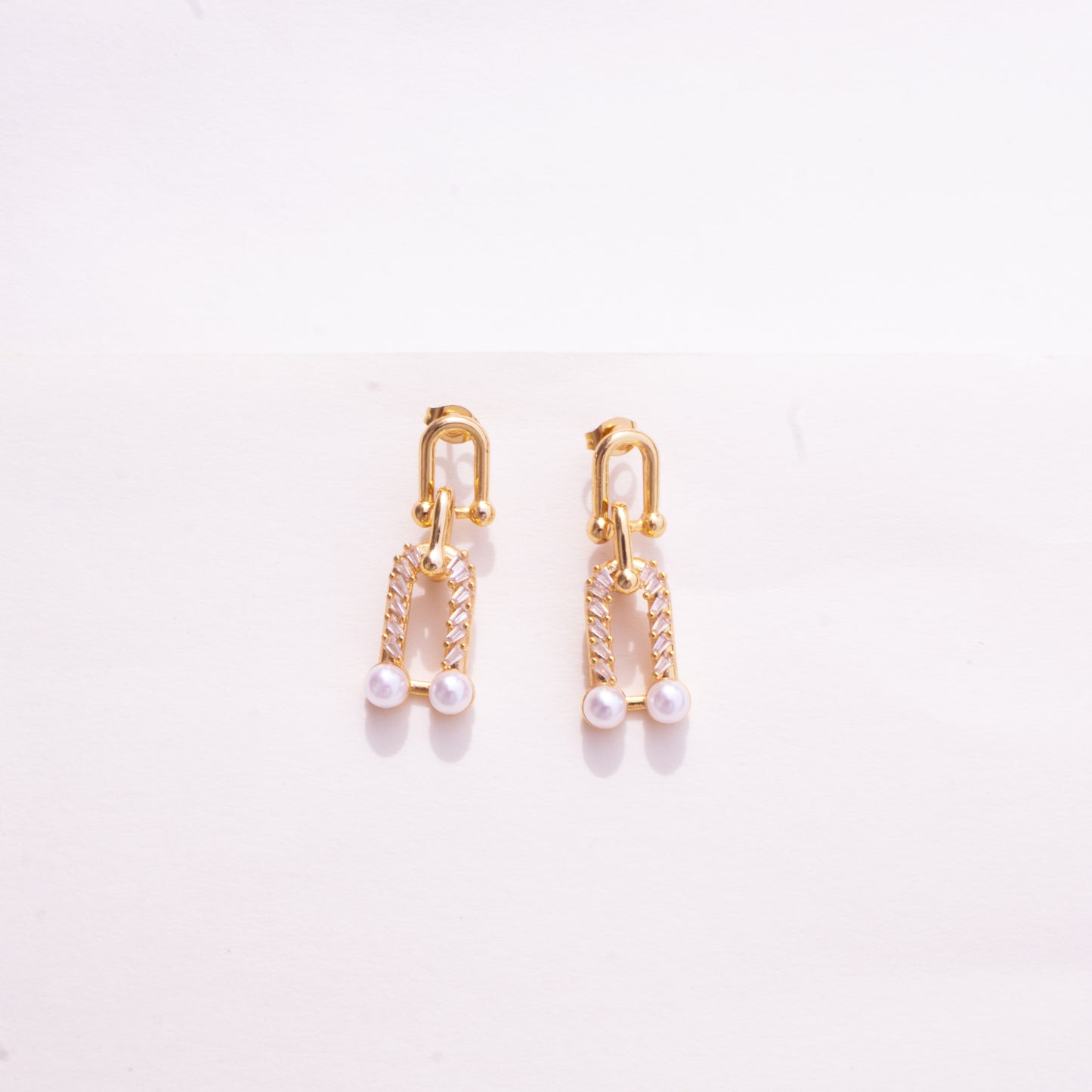 Pendientes de cadena con perlas y dúo