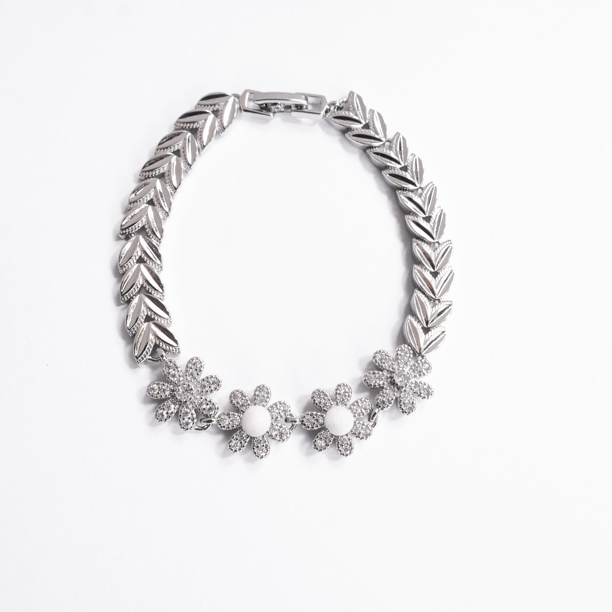Margarida Sea Foam Daisy Bracelet