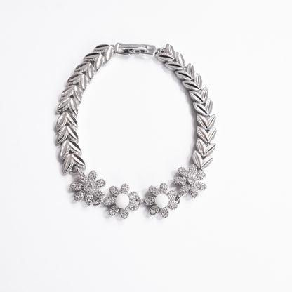 Margarida Sea Foam Daisy Bracelet
