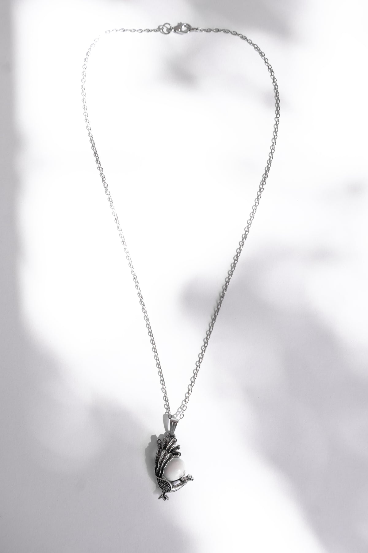 Leque Peacock Sea Foam Necklace