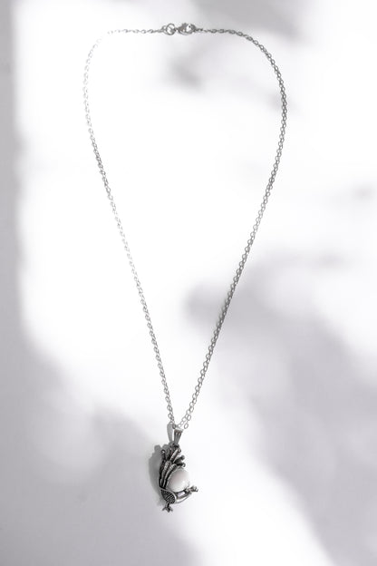 Leque Peacock Sea Foam Necklace