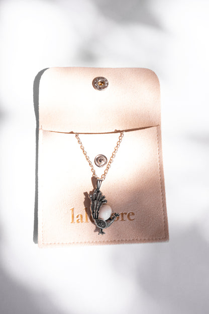 Leque Peacock Sea Foam Necklace