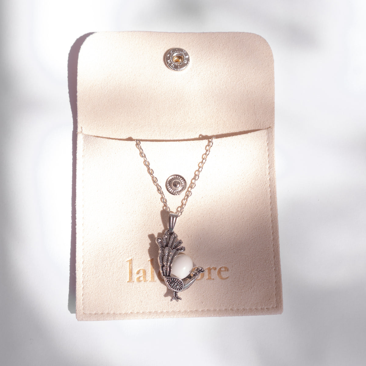Leque Peacock Sea Foam Necklace