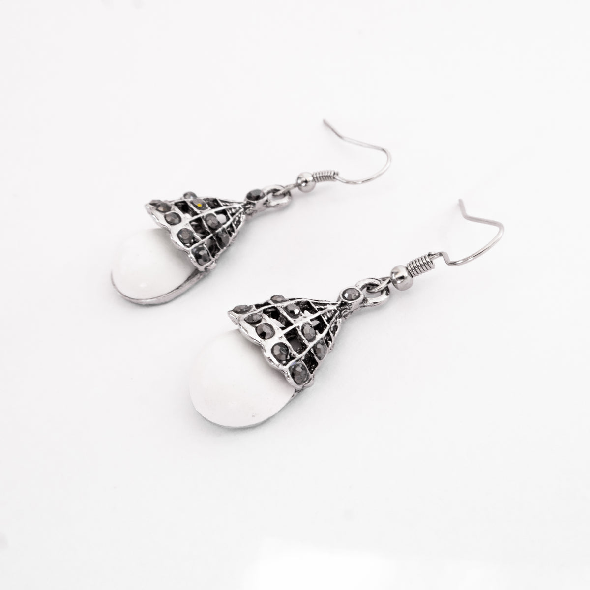 Lanterna Sea Foam Drop Earrings