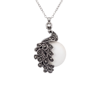 Pavão – Peacock Sea Foam Necklace