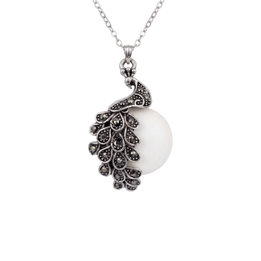 Pavão – Peacock Sea Foam Necklace